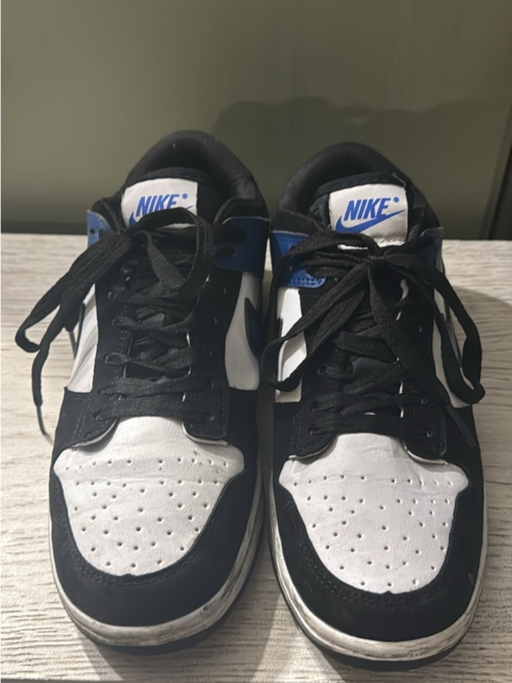 Nike Men’s Black White and Blue Low-Top Sneakers